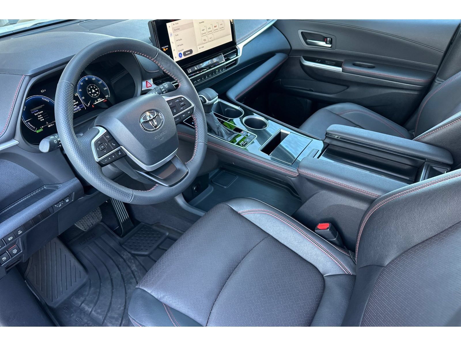 Used 2025 Toyota Sienna XSE w/ XSE Premium Package AWD/4WD image 10
