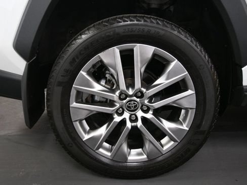 Used 2023 Toyota RAV4 Limited AWD/4WD image 33