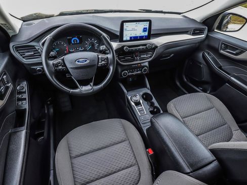 Used 2022 Ford Escape SE w/ Cold Weather Package image 23