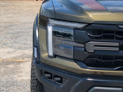 Used 2024 Ford F150 Raptor AWD/4WD image 8