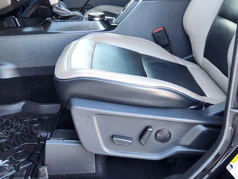 Used 2024 Ford Bronco Wildtrak image 28