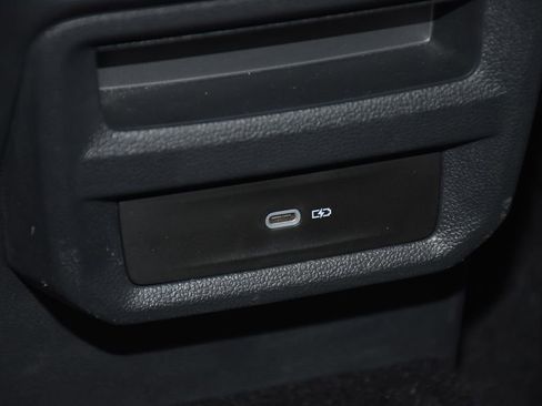 Used 2023 Volkswagen Taos SE image 24