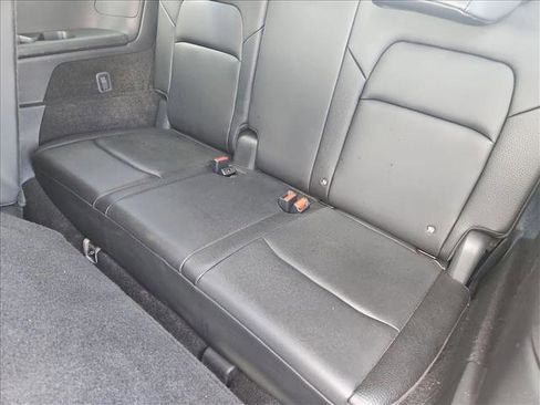 Used 2025 Nissan Pathfinder SL image 19