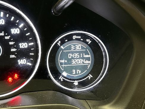 Used 2021 Honda HR-V LX image 10