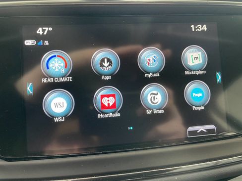 Used 2019 Buick Enclave Premium image 39