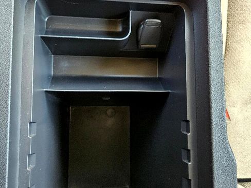 Used 2019 Nissan Murano S image 24