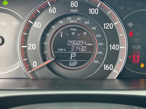 Used 2017 Honda Accord Sport image 23