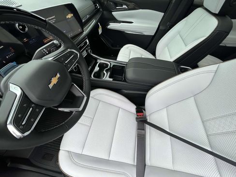 New 2026 Chevrolet Traverse High Country w/ LPO, Floor Liner Package AWD/4WD image 10