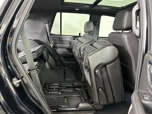 Used 2021 Chevrolet Tahoe LT w/ LT Signature Package image 27