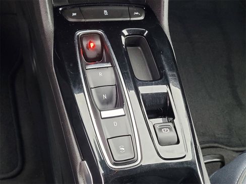 Used 2022 Chevrolet Bolt EUV Premier w/ Sun & Sound Package image 20