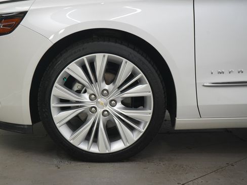 Used 2017 Chevrolet Impala Premier w/ Enhanced Convenience Package FWD image 27