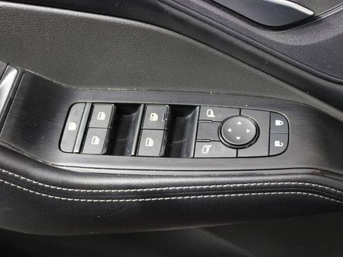 Certified 2025 Nissan Rogue SV w/ SV Premium Package FWD image 25