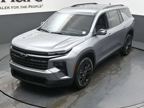 New 2026 Chevrolet Traverse LT w/ Midnight/Sport Edition AWD/4WD image 24