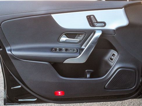 Used 2025 Mercedes-Benz CLA 250 4MATIC image 24