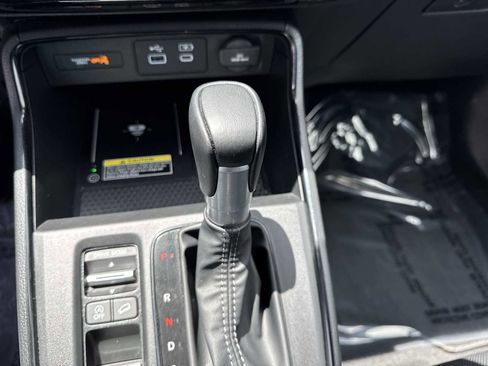 Used 2025 Honda CR-V EX-L image 40