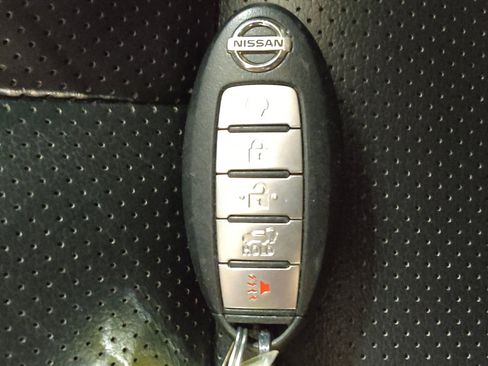 Used 2015 Nissan Murano Platinum w/ Platinum Technology Package FWD image 32