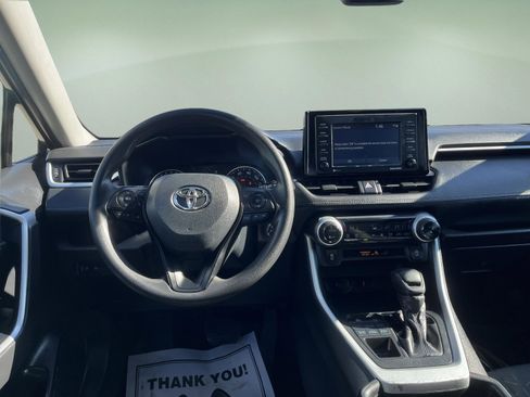 Used 2022 Toyota RAV4 XLE image 31