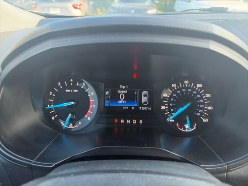 Used 2018 Ford Edge SE FWD image 24