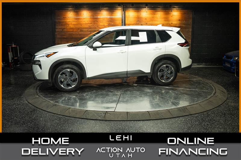 Used 2025 Nissan Rogue SV FWD image 1