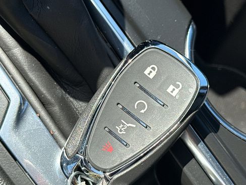 Used 2023 Chevrolet Equinox LT AWD/4WD image 36