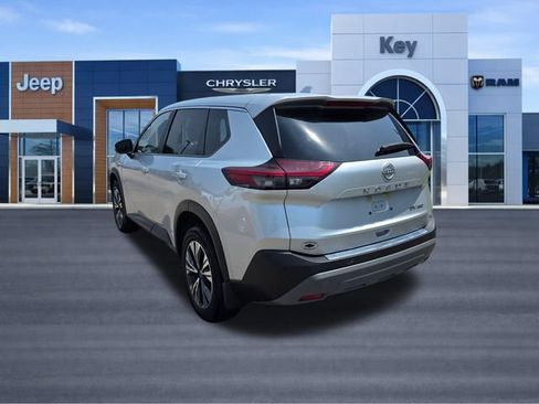 Used 2023 Nissan Rogue SV AWD/4WD image 2
