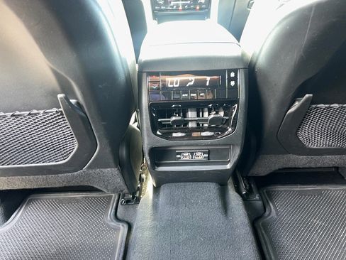 Used 2025 Jeep Grand Cherokee L Laredo RWD image 24