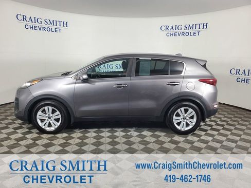 Used 2019 Kia Sportage LX FWD image 2