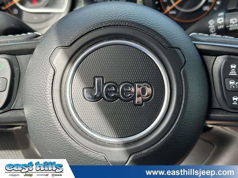 Certified 2025 Jeep Wrangler Unlimited Rubicon AWD/4WD image 29