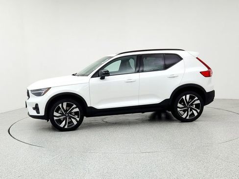 New 2026 Volvo XC40 B5 Ultra w/ Climate Package image 8