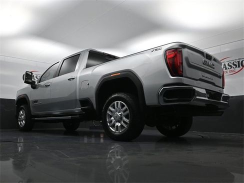 Used 2023 GMC Sierra 2500 SLT w/ SLT Premium Package image 27