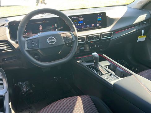 New 2026 Nissan Sentra SR w/ Floor Mat Package FWD image 18