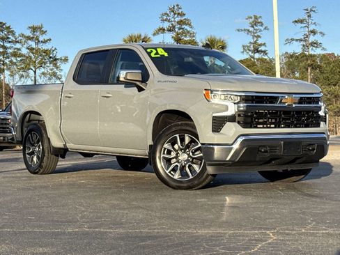 Used 2024 Chevrolet Silverado 1500 LT image 2