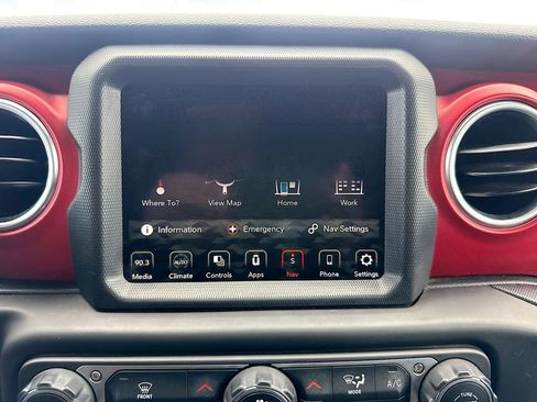 Used 2023 Jeep Wrangler Unlimited Rubicon AWD/4WD image 14