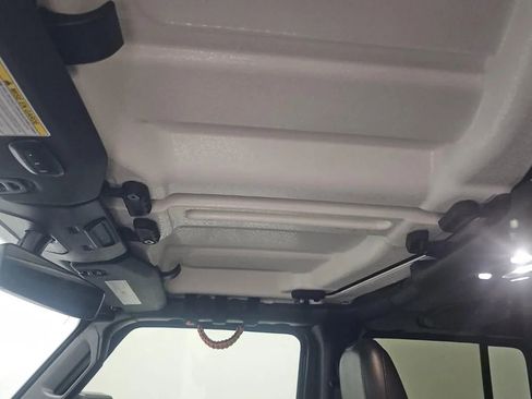 Used 2022 Jeep Gladiator Mojave w/ Cold Weather Group image 3