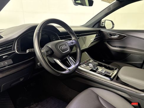 Used 2022 Audi Q8 Premium Plus AWD/4WD image 4