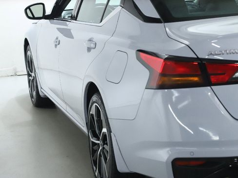 Certified 2024 Nissan Altima 2.5 SR w/ SR Premium Package image 42