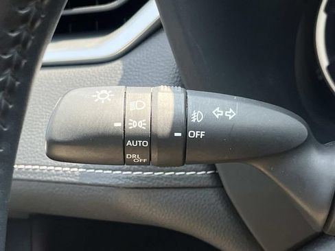 Used 2020 Toyota RAV4 Limited AWD/4WD image 47
