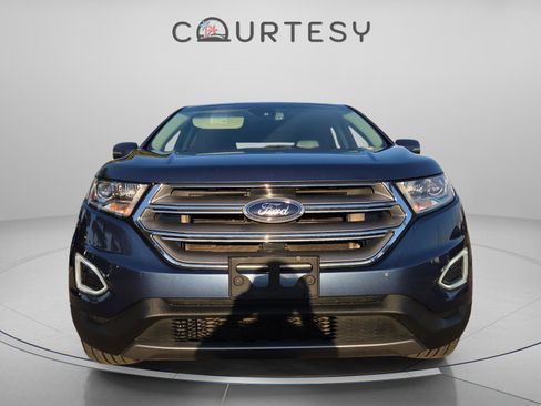 Used 2018 Ford Edge Titanium w/ Equipment Group 301A image 9