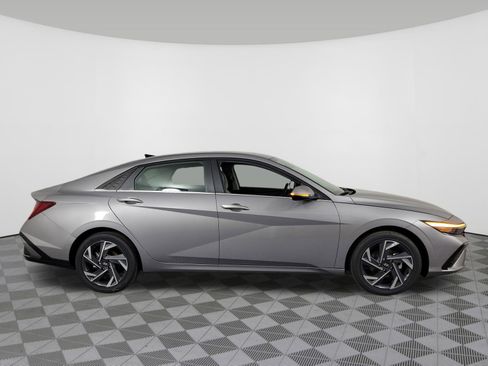 New 2025 Hyundai Elantra Limited w/ Cargo Package image 2