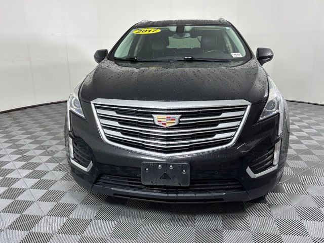 Used 2017 Cadillac XT5 Luxury AWD/4WD image 3