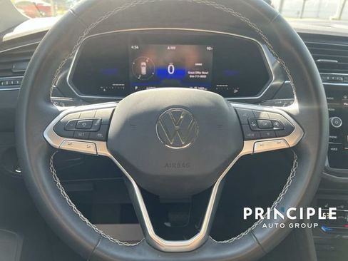 Used 2023 Volkswagen Tiguan SE FWD image 18