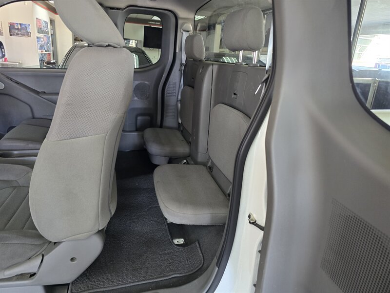 Used 2021 Nissan Frontier S RWD image 11