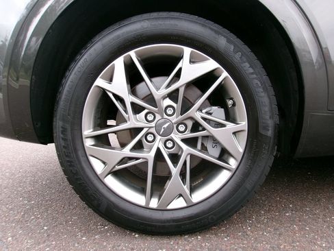 Used 2025 Genesis GV70 2.5T AWD/4WD image 15