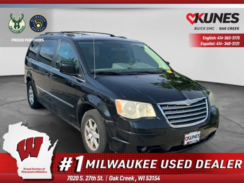 Used 2010 Chrysler Town & Country Touring FWD image 1