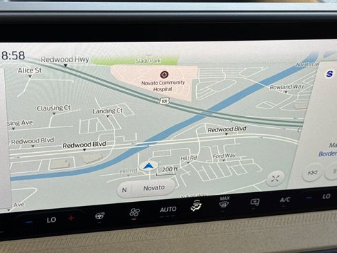 Used 2026 Ford Maverick Lariat w/ 4K Tow Package image 19