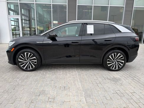 Certified 2023 Volkswagen ID.4 Pro S Plus image 2