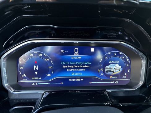 Used 2022 Chevrolet Silverado 1500 RST image 27