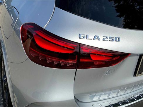 New 2026 Mercedes-Benz GLA 250 4MATIC image 18