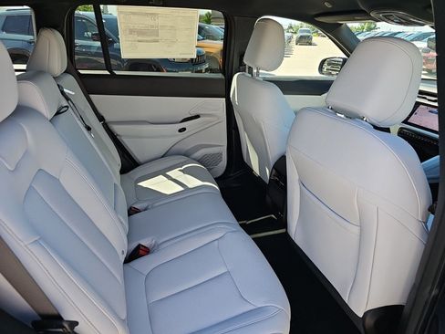 New 2026 Jeep Cherokee Limited AWD/4WD image 15