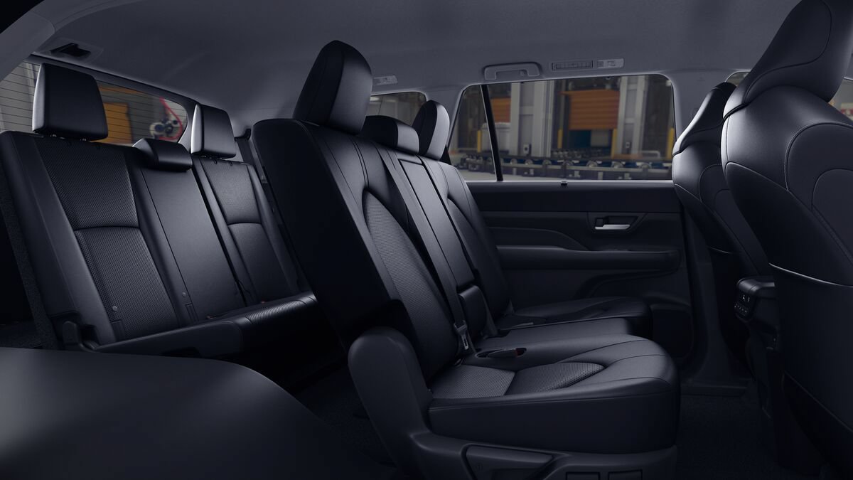 New 2026 Toyota Grand Highlander XLE FWD image 24